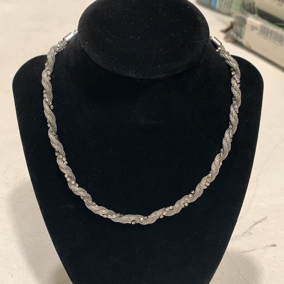 Metal wired with sparkly gem necklace - Picture 1 of 7